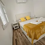 Apto Tanez Torremolinos, A